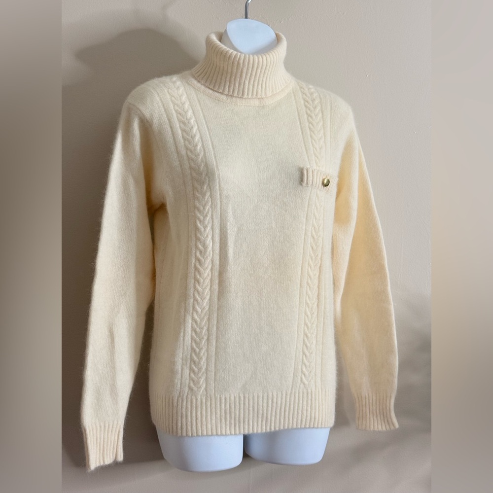 SK & Company Turtleneck Sweater Womens M Angora Lambswool Cream Cable Knit Fancy